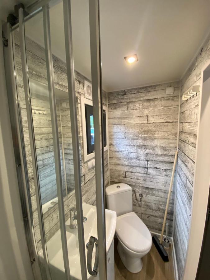 Domy Nad Morzem - Chata Pirata- Tiny House Dziwnow Ngoại thất bức ảnh